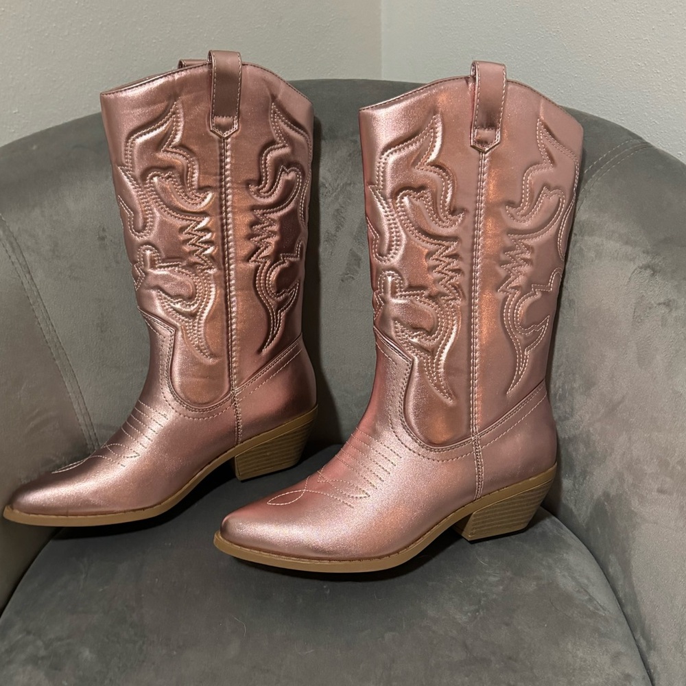 Metallic Pink Cowgirl Boots